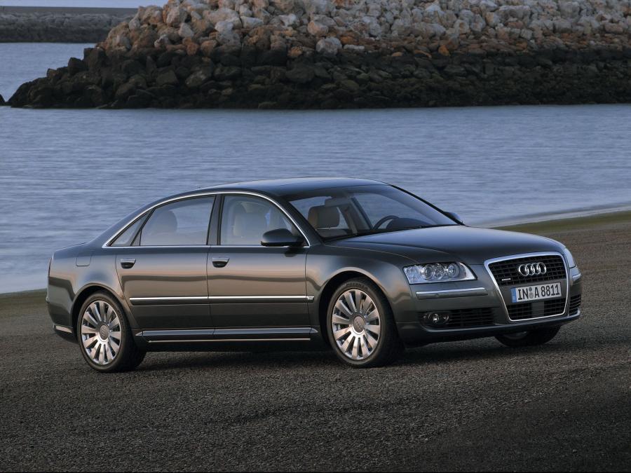  Audi A8 L 4.2 TDI Quattro (D3) 2008 года  (фото 1 из 4)